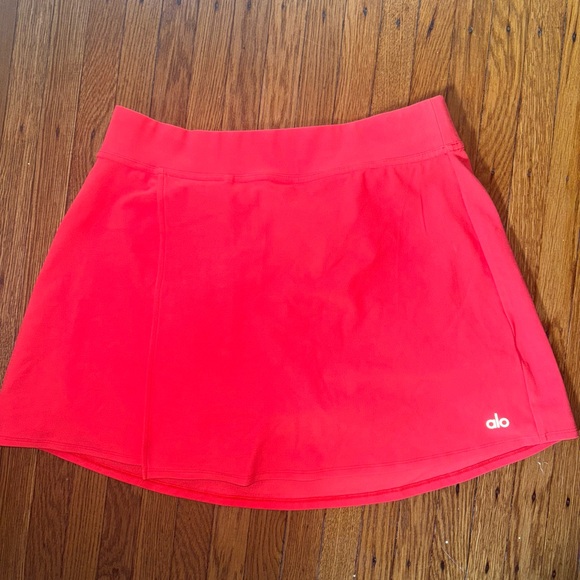 Alo Alosoft Backspin Skirt (Size M) (Red Hot Summer Color) - Picture 3 of 3
